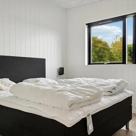 6 Bedroom In * Glesborg